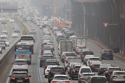 Hàn Quốc: Cao tốc ùn tắc trong ngày cuối cùng dịp Tết Nguyên đán