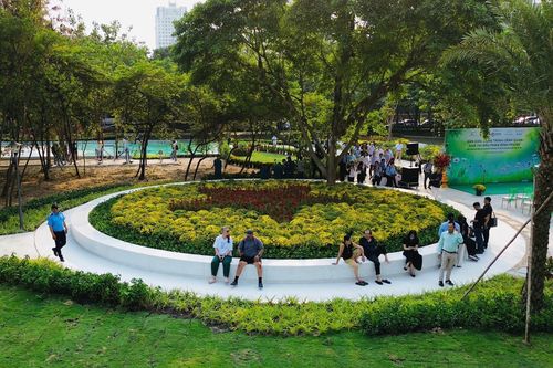 Cách TP.HCM 'đánh thức' những khu đất vàng bị 'quây tôn' giữa lòng đô thị