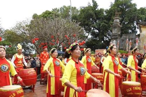 Xã Nội Bài trông giữ xe miễn phí cho du khách tham gia Lễ hội đền Thanh Nhàn