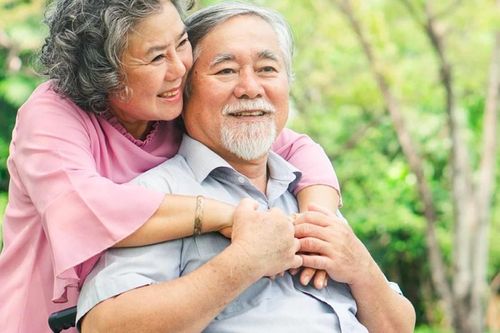 Bí quyết tuổi già hạnh phúc: Làm 3 điều này với con cái để bảo vệ tình thân