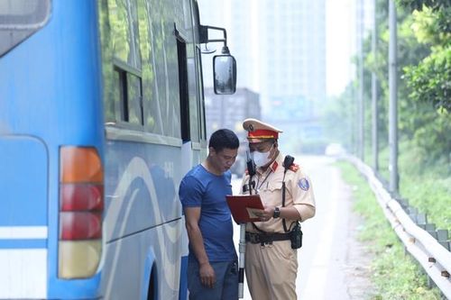 Xe khách 'vào tầm ngắm' trong 3 ngày cuối kỳ nghỉ Tết Bính Ngọ