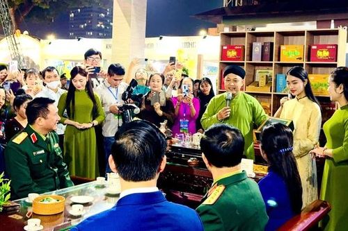 Hành trình đưa trà ra thế giới với niềm kiêu hãnh Việt