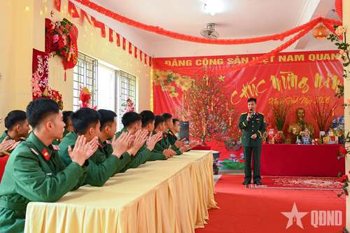 Tết vui ở tiểu đoàn 'mực thước'