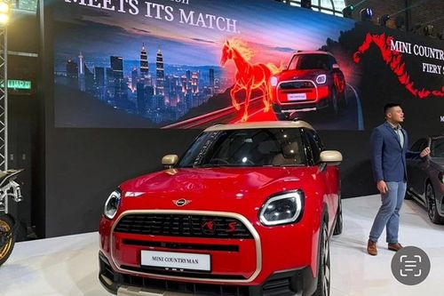 MINI Countryman S Fiery Stallio bản 'Ngựa Lửa' ra mắt Đông Nam Á