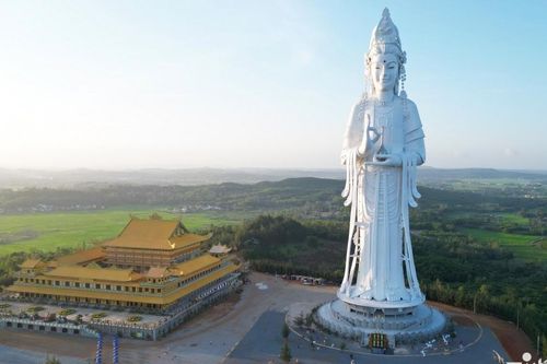 Chiêm bái tượng Phật Quan Âm cao nhất Đông Nam Á trên đỉnh núi Thiên Mã