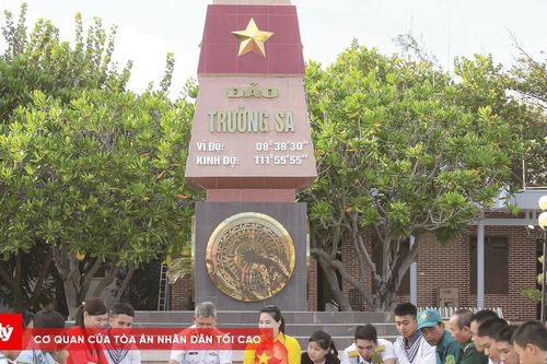 Bữa cơm Tết ở Trường Sa
