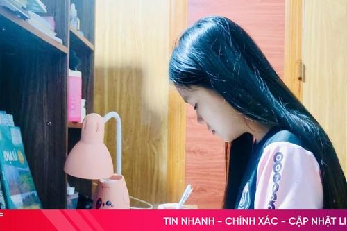 Học sinh 'giữ nhịp' ôn tập trong kỳ nghỉ tết dài ngày