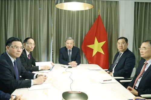Tổng Bí thư Tô Lâm điện đàm với Thượng nghị sĩ Hoa Kỳ Steve Daines
