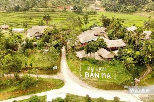 Về bản Mạ nhớ vó ngựa xưa