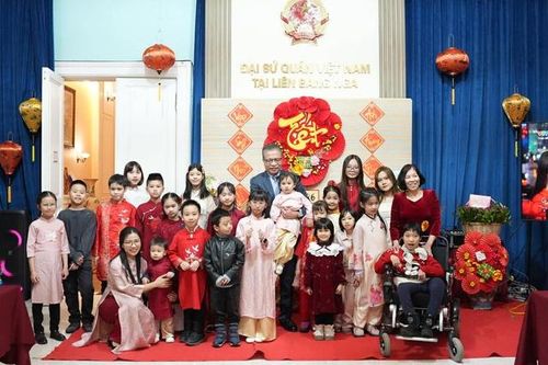 Tết xa quê: Giữ hồn Việt giữa nỗi nhớ đoàn viên
