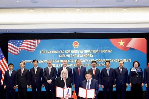 Vietjet trao loạt văn kiện trị giá 6,3 tỷ USD