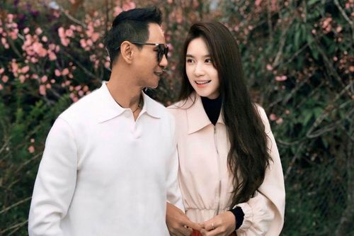 Vợ chồng Lý Hải chính thức lên chức ông bà cố