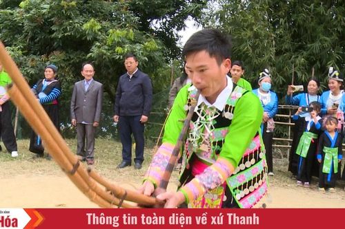 Du xuân trên bản Mông