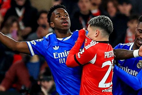 Vụ Vinicius bị phân biệt chủng tộc tại Champions League: Kylian Mbappe làm nhân chứng