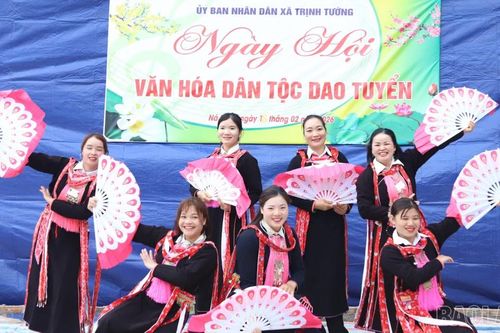 Tưng bừng Ngày hội Văn hóa dân tộc Dao tuyển xã Trịnh Tường