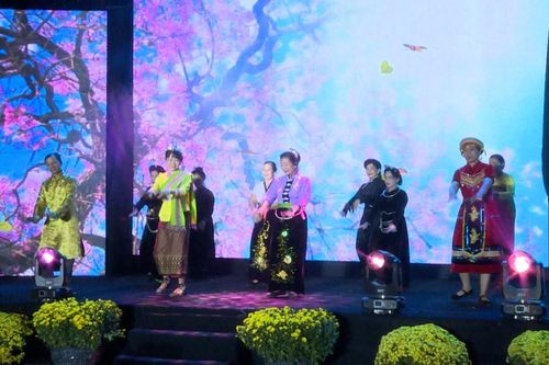 Tây Lâm Đồng rộn ràng Chương trình nghệ thuật mừng Đảng, mừng Xuân