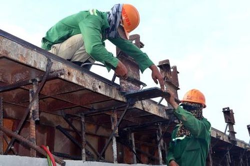 Tết ấm trên công trường thi công cao tốc Cà Mau - Đất Mũi