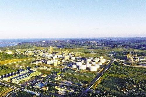 Chuyển từ 'quản lý' sang 'phục vụ - kiến tạo', Quảng Ngãi mở lối đón dòng vốn mới