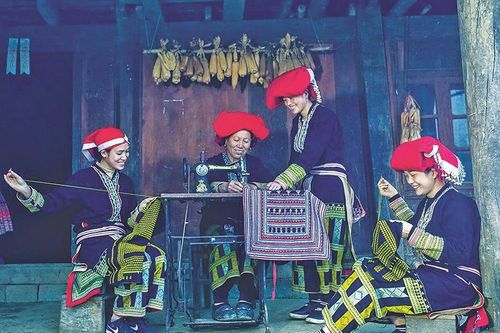 Phong vị đón Tết của người Dao Đỏ Tây Bắc
