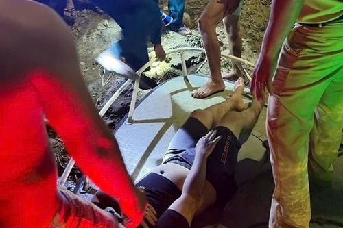 Công an phường kịp thời cứu nam thanh niên nhảy cầu tự tử