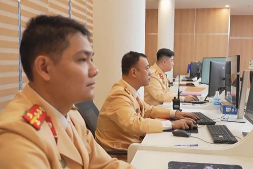 Tết tại Trung tâm điều khiển giao thông Hà Nội