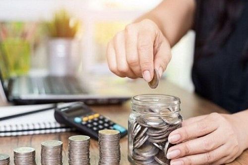 Vung tay quá trán dịp Tết, người vợ loay hoay xoay xở khoản âm 20 triệu