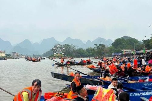 Nhiều điểm mới tại chùa Hương hút khách trước ngày khai hội