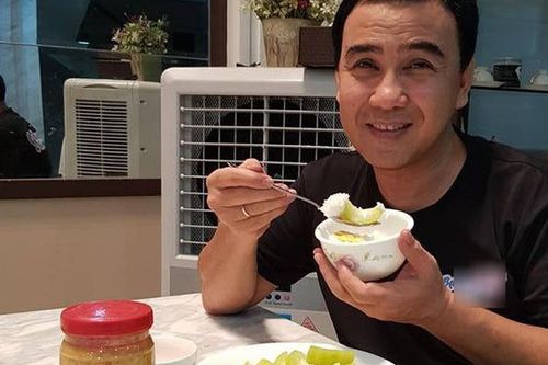 Món ăn sáng chưa tới 20.000 đồng khiến 'MC quốc dân' Quyền Linh cực mê, tấm tắc khen ngon