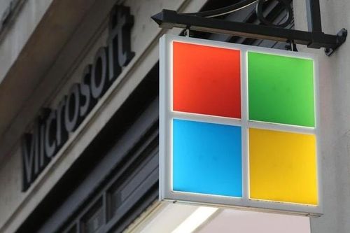 Microsoft công bố hệ thống lưu trữ dữ liệu tuổi thọ 10.000 năm trên thủy tinh