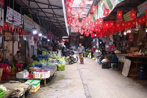 Giá cả thực phẩm, rau xanh bình ổn sau Tết
