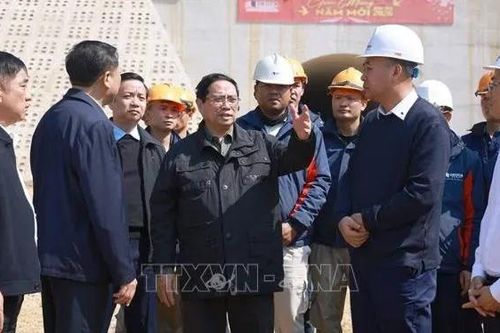 Thủ tướng kiểm tra 2 dự án cao tốc trọng điểm tại Lạng Sơn, Cao Bằng