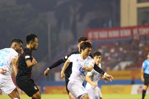 TGĐ VPF: VAR cũng chỉ là hệ thống máy móc, khó tránh sai sót