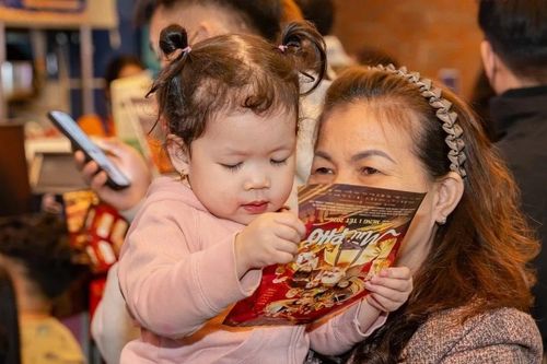 Người Hà Nội đổ xô ra rạp phim