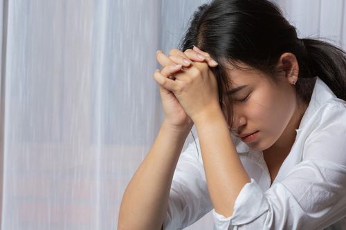Con dâu ám ảnh khi Tết nào bố mẹ chồng cũng tổ chức mừng thọ linh đình