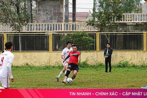 Sôi nổi Giải bóng đá nam mừng Đảng - mừng Xuân Bính Ngọ