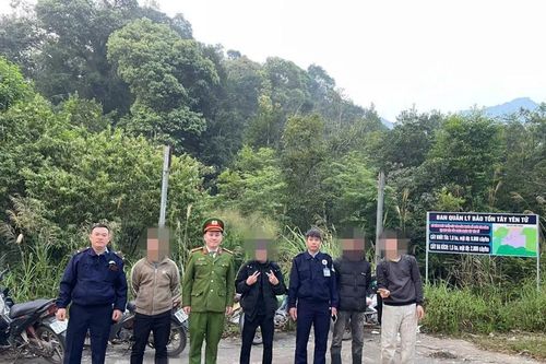 Kịp thời tìm kiếm, đưa 4 du khách lạc trong rừng Tây Yên Tử về nơi an toàn