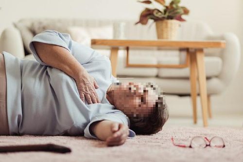Người phụ nữ 61 tuổi tử vong vì một thói quen ăn uống 'quen mặt' ai cũng dễ mắc phải