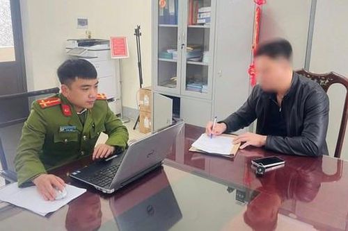 Công an thông tin vụ vợ chồng chủ ô tô đỗ chắn ngõ nhỏ, thách thức 'phạt 100 triệu'