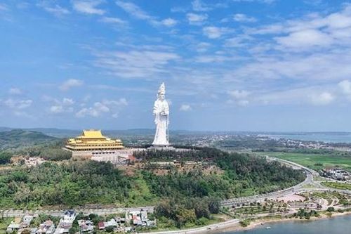Chiêm bái tượng Phật Quan Âm cao nhất Đông Nam Á ở Quảng Ngãi