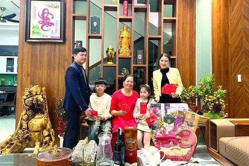 Tết là để sum vầy