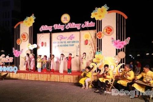 Đồng Tháp: Sôi động không gian văn hóa, nghệ thuật phục vụ người dân du xuân