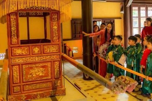 'Chuyển ngữ' di sản để trao truyền cho thế hệ trẻ