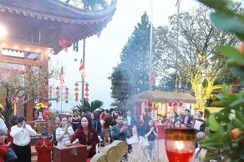 Ngày Xuân đi lễ chùa