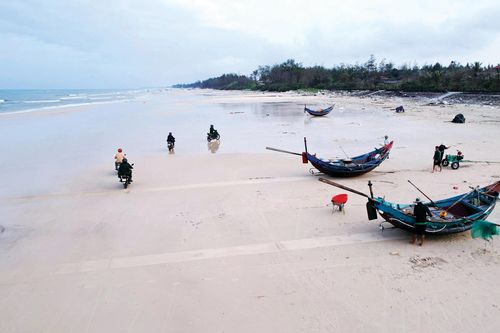 'Xông đất' trên vùng quê giáp ranh