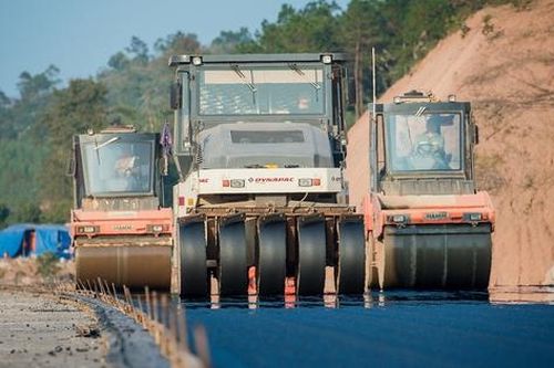 Chạy đua chạm mốc 5.000km cao tốc