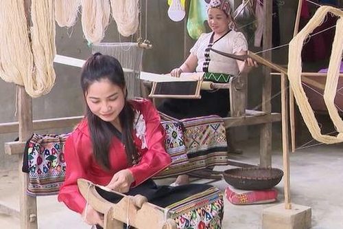 Mùa xuân mới trên những bản làng biên cương Nghệ An