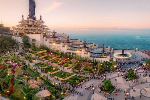 Du lịch Tây Ninh đón gần 400.000 lượt khách, thu trên 365 tỷ đồng