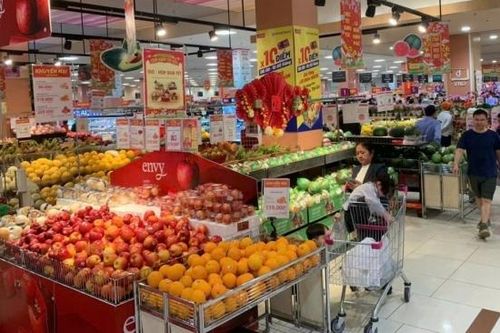 Thị trường mùng 3 Tết Bính Ngọ 2026 ổn định, nguồn cung hàng hóa dồi dào