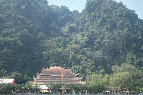 Phú Thọ: Lễ hội chùa Tiên đầu Xuân của người Mường thu hút du khách