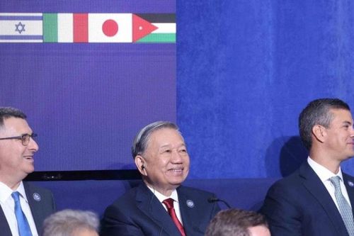 Góc nhìn quốc tế về vai trò mới của Việt Nam: Một 'cường quốc tầm trung thiện chí' đang lên